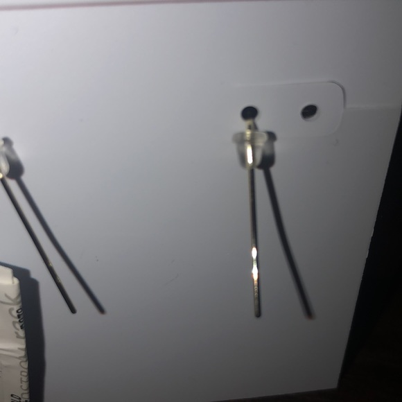 Kendra Scott Drop Earrings - Picture 5 of 5